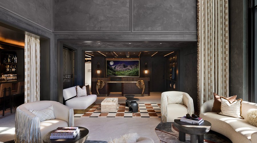 White Elephant Chalets lounge and lobby